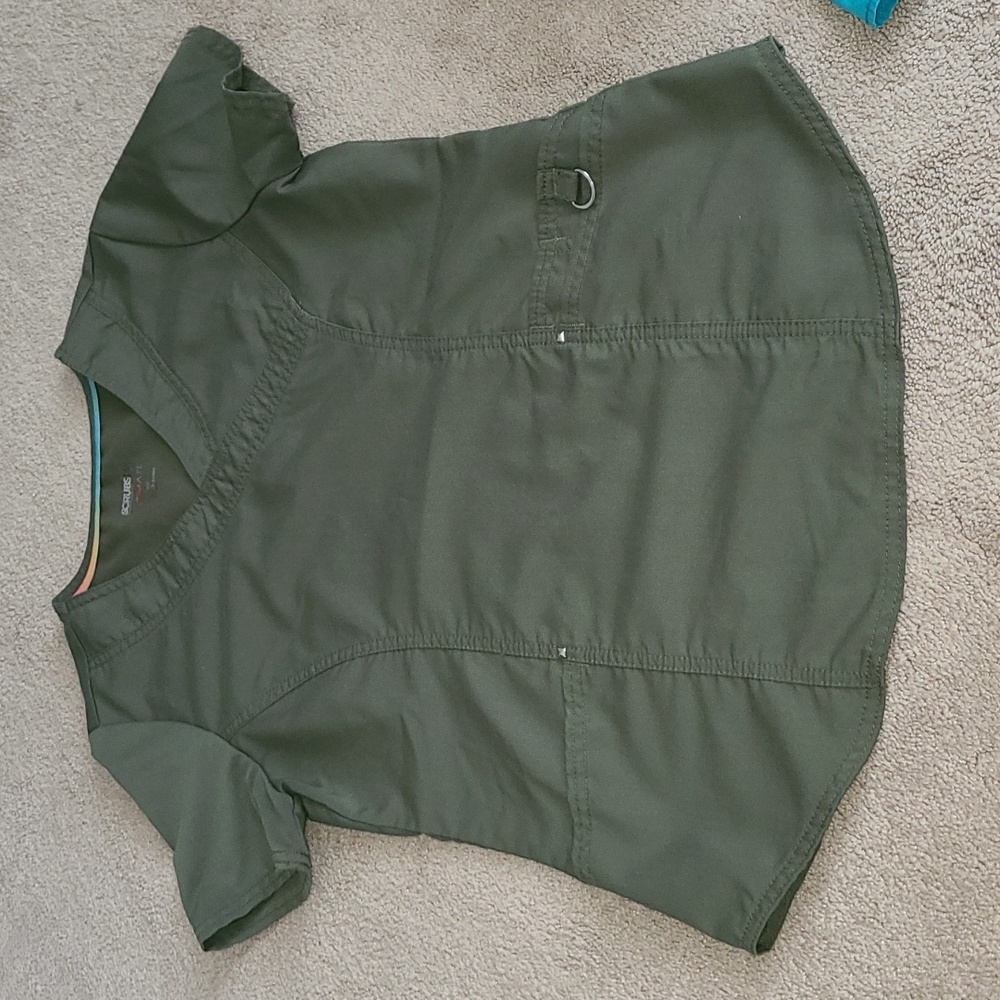 Scrub star top